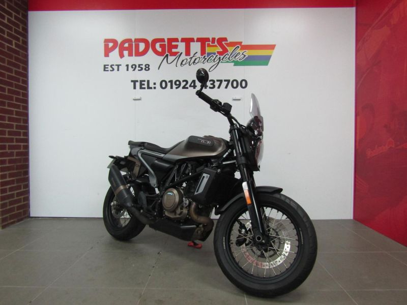 2020 Husqvarna Svartpilen 701 Style 2019 Bronze