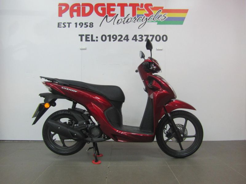 2025 Honda VISION 110 Red 2025 Honda VISION 110 Red