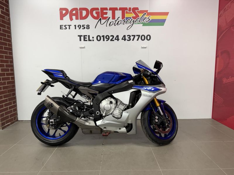 2015 Yamaha R1 Blue