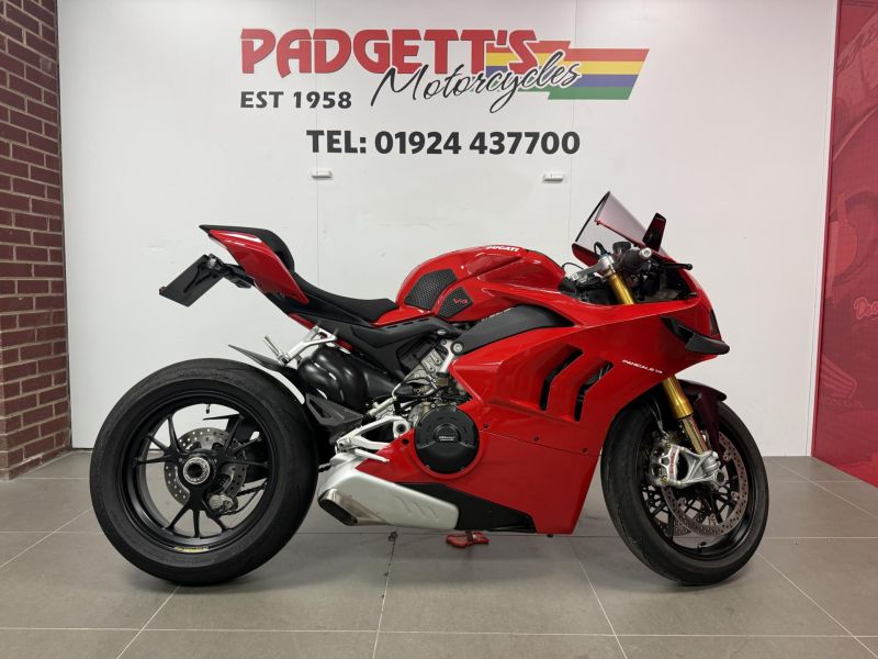 2020 Ducati Panigale V4 S Red