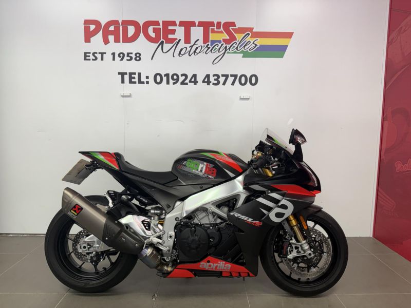 2021 Aprilia RSV 4 1100 Factory Black