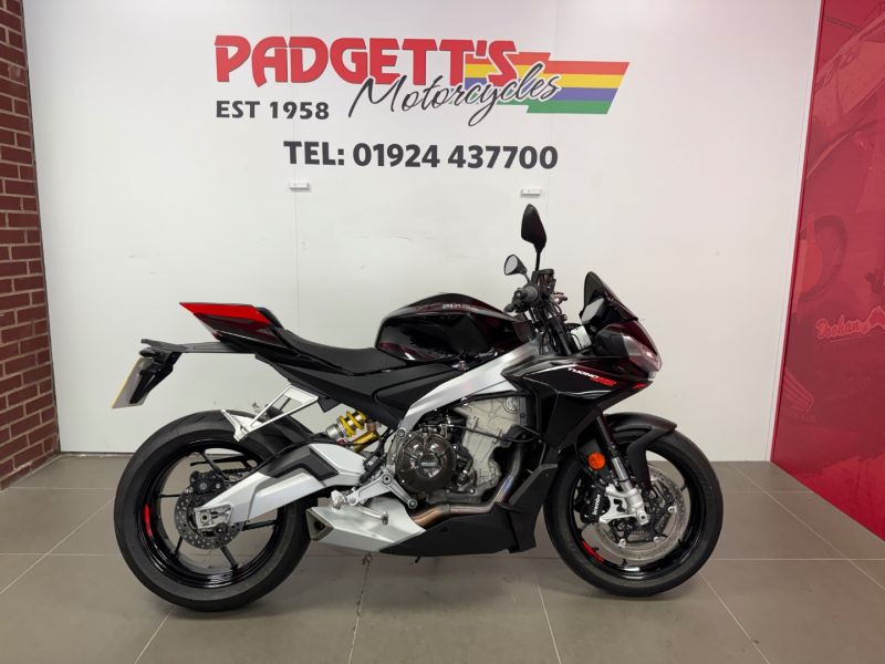 2023 Aprilia Tuono 660 Factory Black
