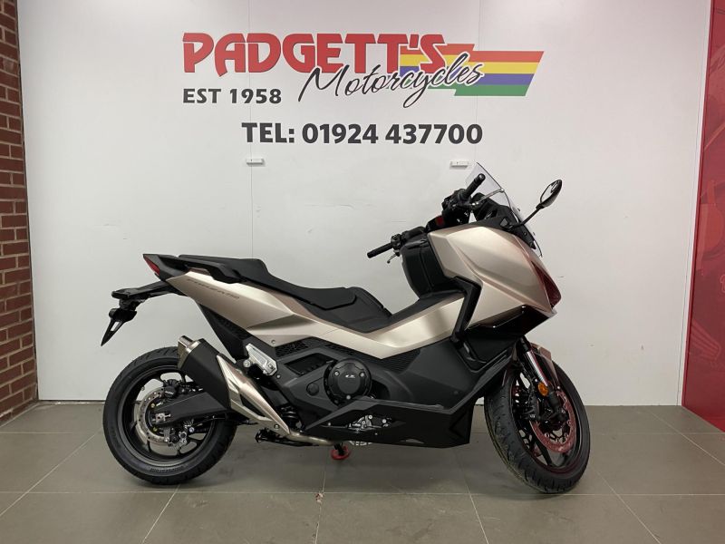 New Honda FORZA 750 WARM ASH